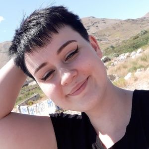 Meet your Posher, Maddie